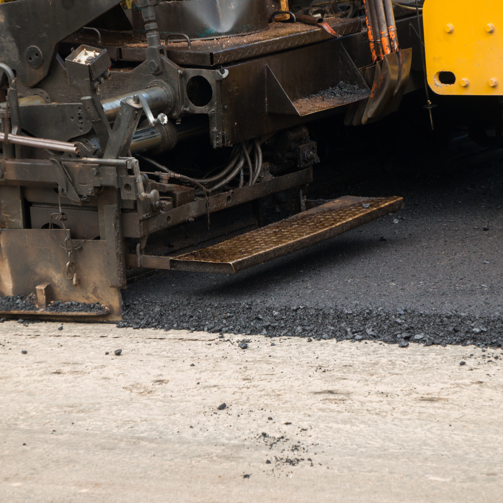 New Tarmac Pavingby Elton driveway company